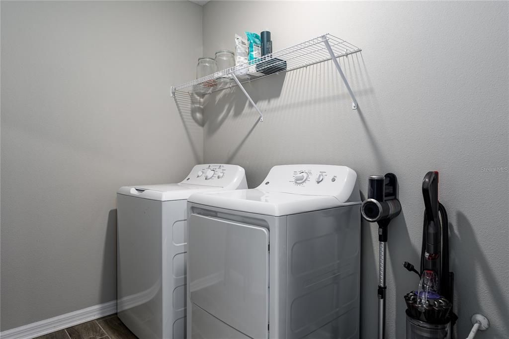 En Venta: $315,900 (3 camas, 2 baños, 1575 Pies cuadrados)