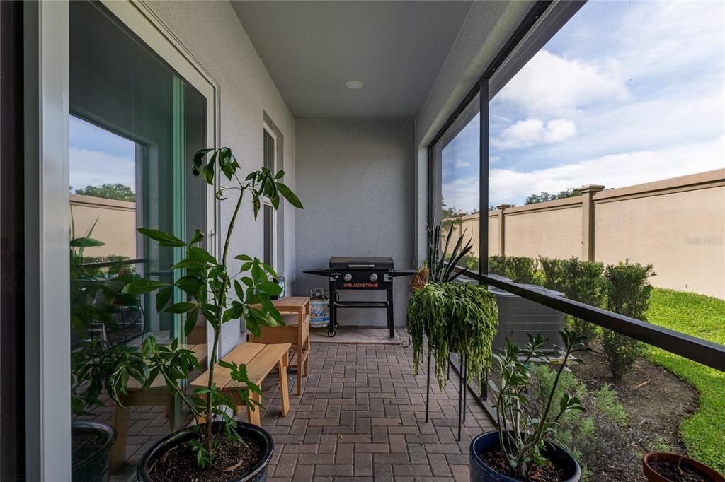 En Venta: $315,900 (3 camas, 2 baños, 1575 Pies cuadrados)