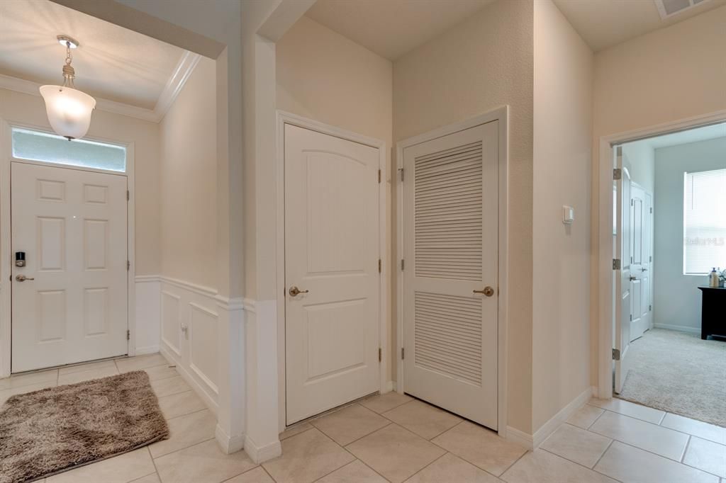 待售: $399,999 (4 贝兹, 2 浴室, 2059 平方英尺)