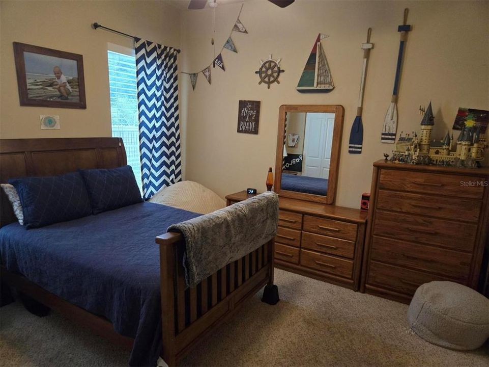 出租: $4,000 (4 贝兹, 3 浴室, 2475 平方英尺)