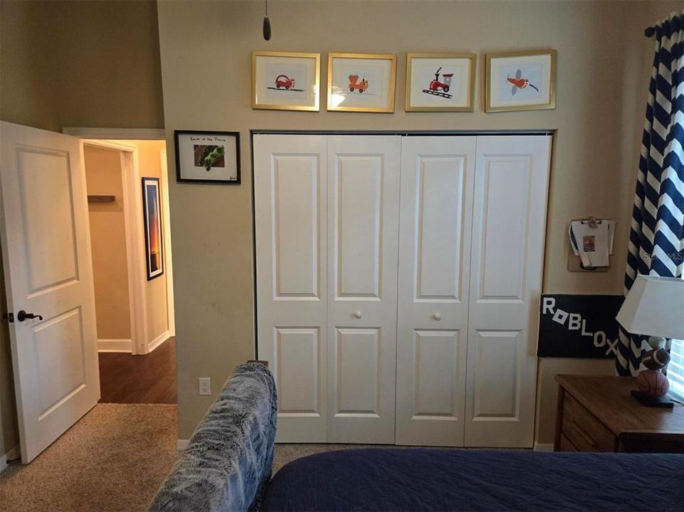 出租: $4,000 (4 贝兹, 3 浴室, 2475 平方英尺)