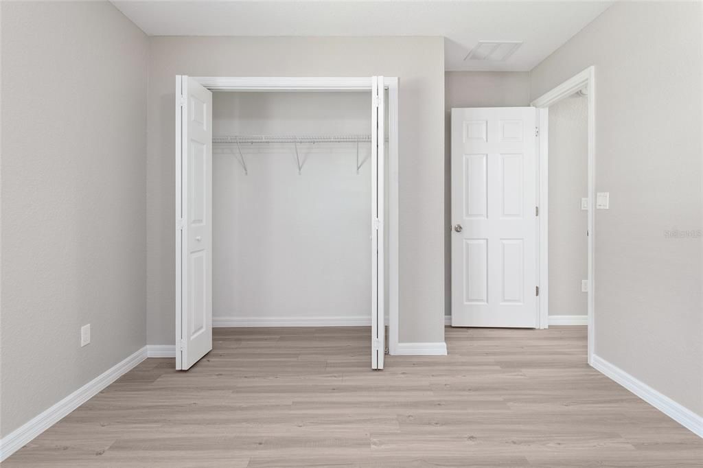 合同活跃: $224,000 (3 贝兹, 2 浴室, 1246 平方英尺)