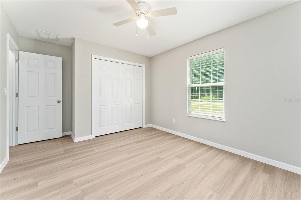 合同活跃: $224,000 (3 贝兹, 2 浴室, 1246 平方英尺)