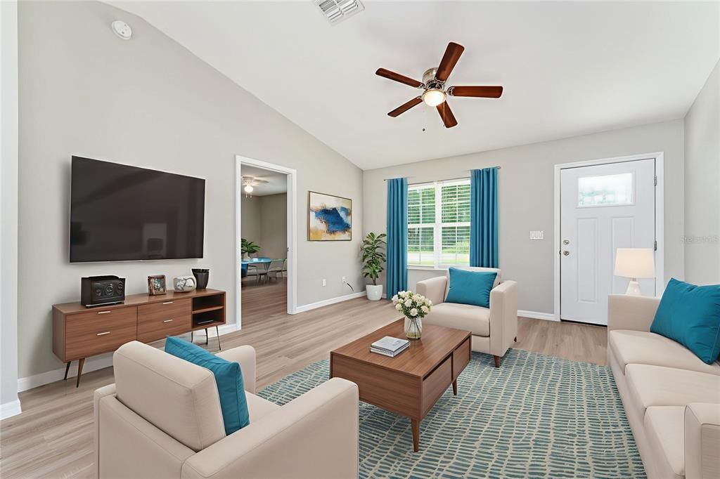 合同活跃: $224,000 (3 贝兹, 2 浴室, 1246 平方英尺)