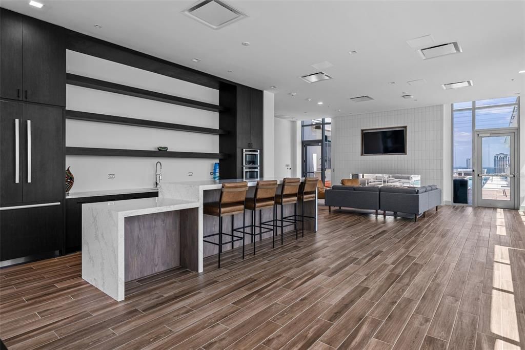 出租: $9,200 (2 贝兹, 2 浴室, 1923 平方英尺)