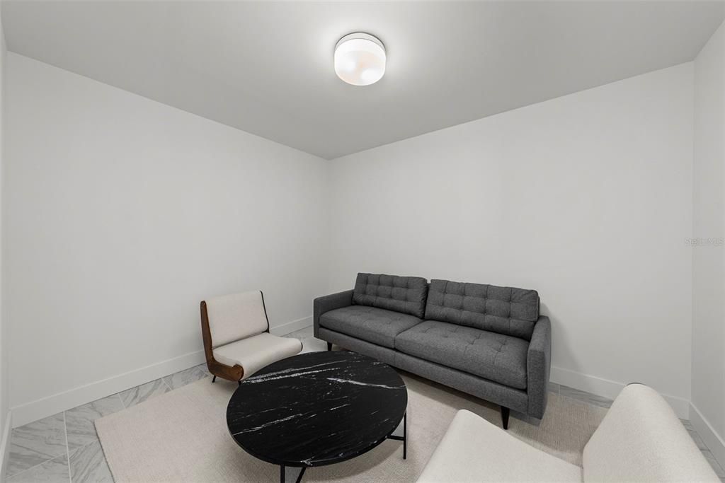 出租: $9,200 (2 贝兹, 2 浴室, 1923 平方英尺)