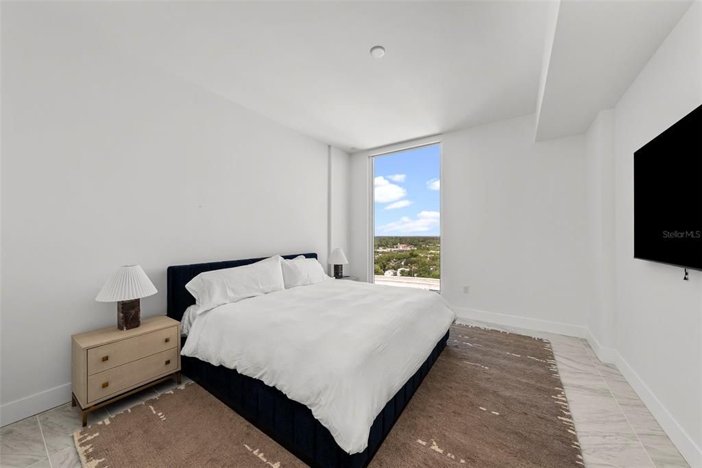 出租: $9,200 (2 贝兹, 2 浴室, 1923 平方英尺)