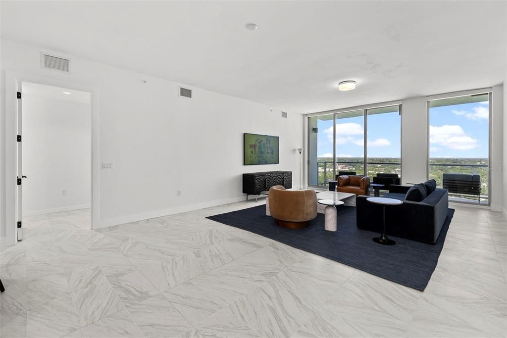 出租: $9,200 (2 贝兹, 2 浴室, 1923 平方英尺)