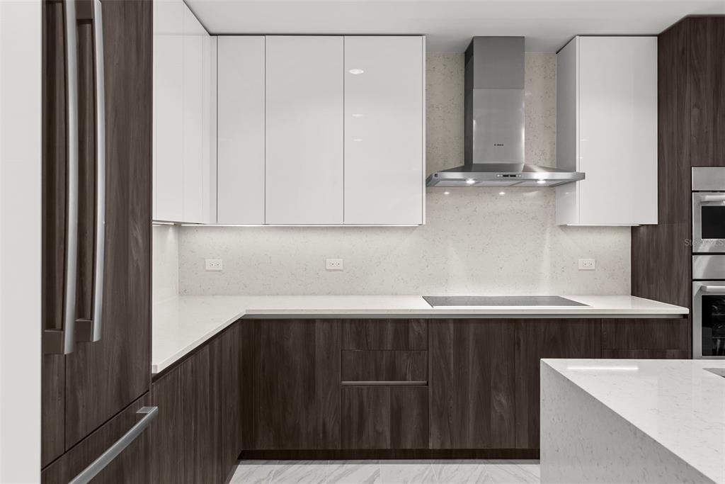 出租: $9,200 (2 贝兹, 2 浴室, 1923 平方英尺)