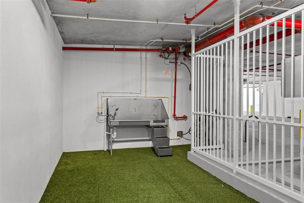 出租: $9,200 (2 贝兹, 2 浴室, 1923 平方英尺)