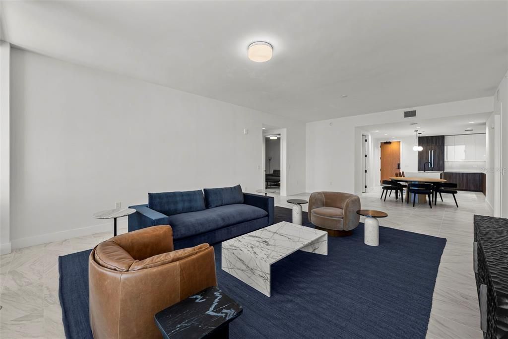 出租: $9,200 (2 贝兹, 2 浴室, 1923 平方英尺)