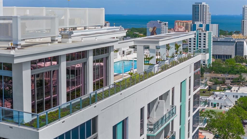 出租: $9,200 (2 贝兹, 2 浴室, 1923 平方英尺)