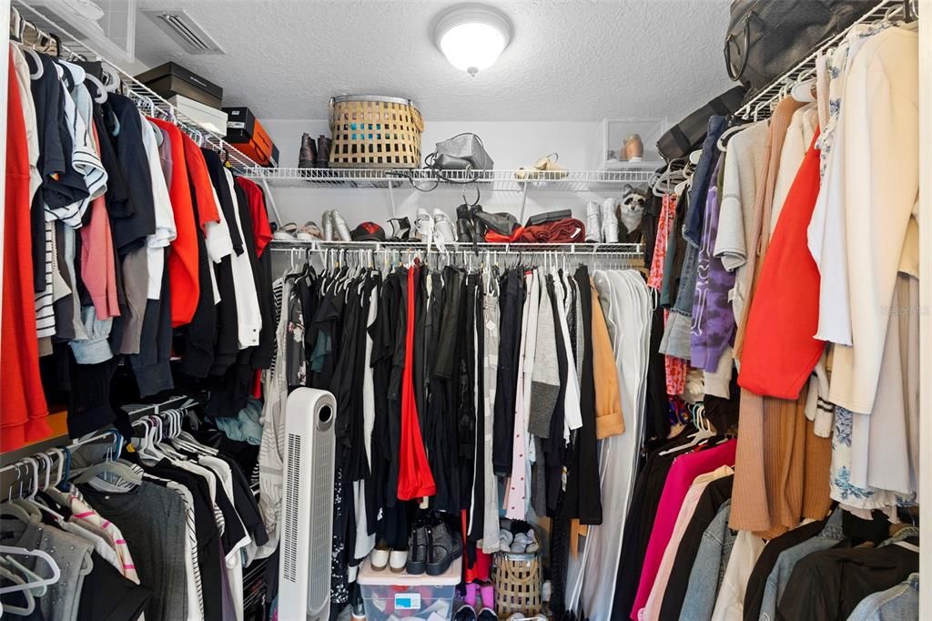 En Venta: $439,000 (4 camas, 2 baños, 1822 Pies cuadrados)