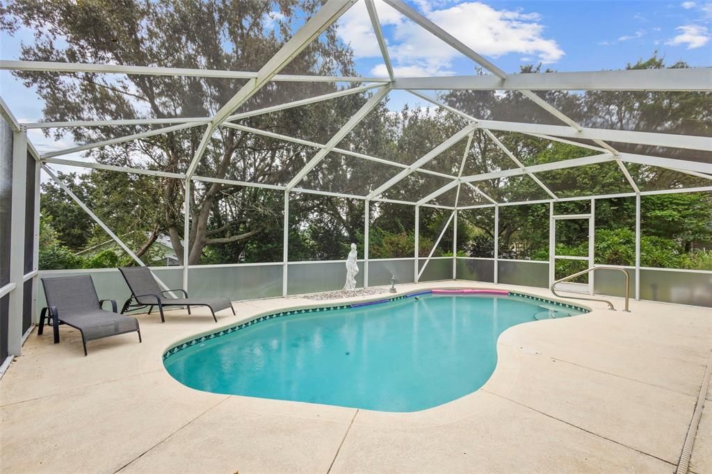 En Venta: $439,000 (4 camas, 2 baños, 1822 Pies cuadrados)