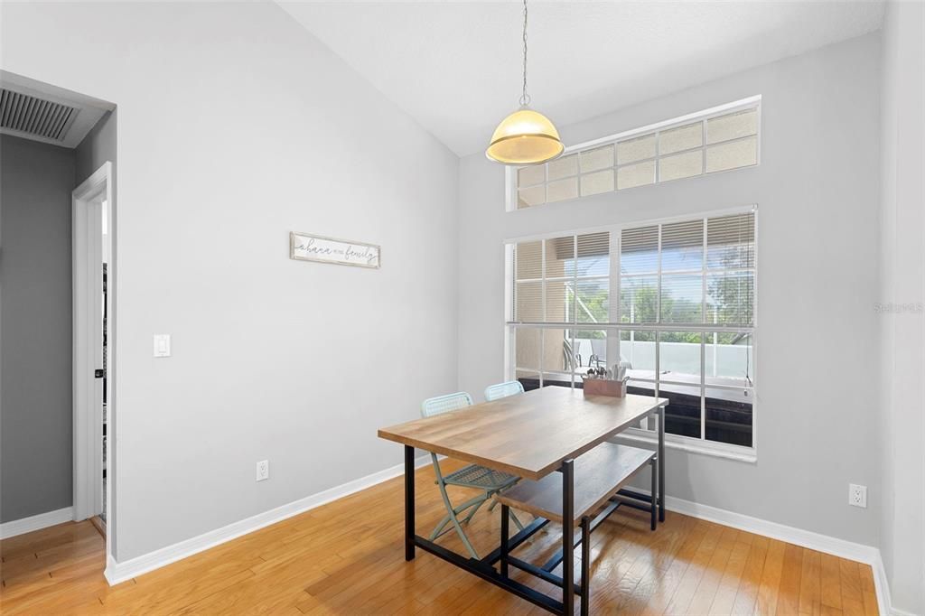 En Venta: $439,000 (4 camas, 2 baños, 1822 Pies cuadrados)