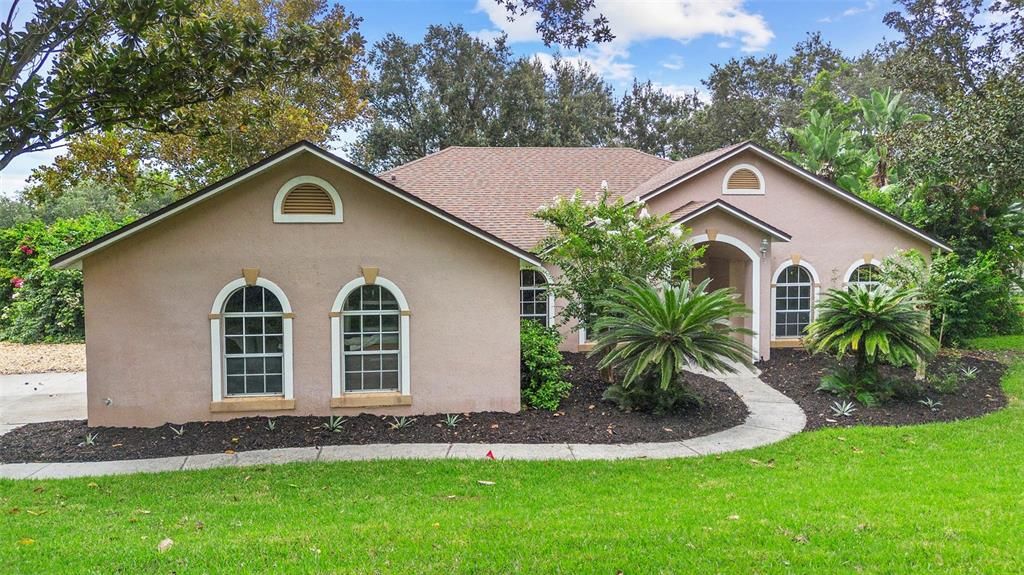 En Venta: $439,000 (4 camas, 2 baños, 1822 Pies cuadrados)