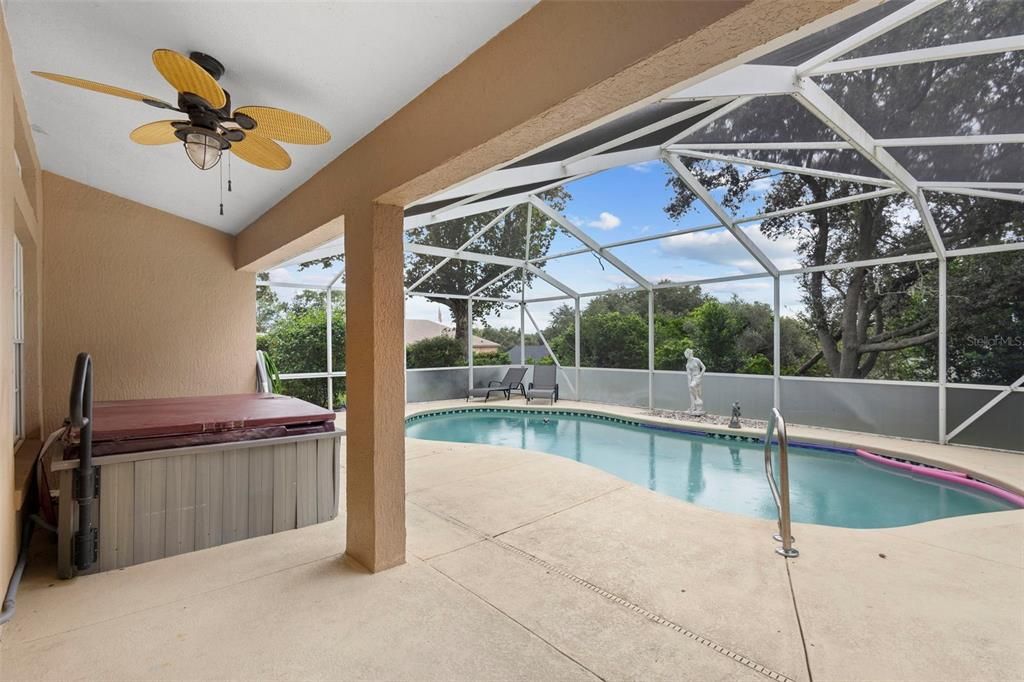 En Venta: $439,000 (4 camas, 2 baños, 1822 Pies cuadrados)