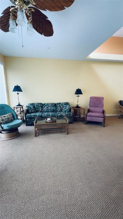 出租: $2,200 (3 贝兹, 3 浴室, 1590 平方英尺)