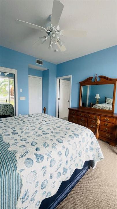 出租: $2,200 (3 贝兹, 3 浴室, 1590 平方英尺)