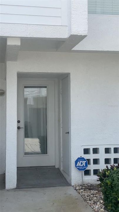 出租: $2,200 (3 贝兹, 3 浴室, 1590 平方英尺)