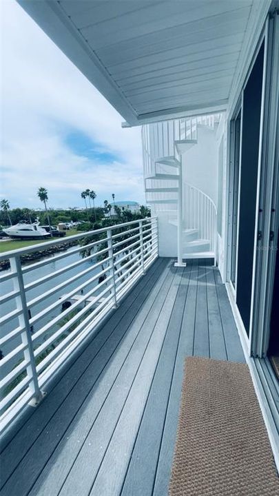 出租: $2,200 (3 贝兹, 3 浴室, 1590 平方英尺)