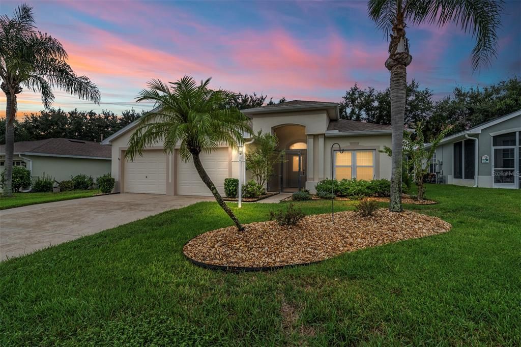 合同活跃: $320,000 (3 贝兹, 2 浴室, 2182 平方英尺)