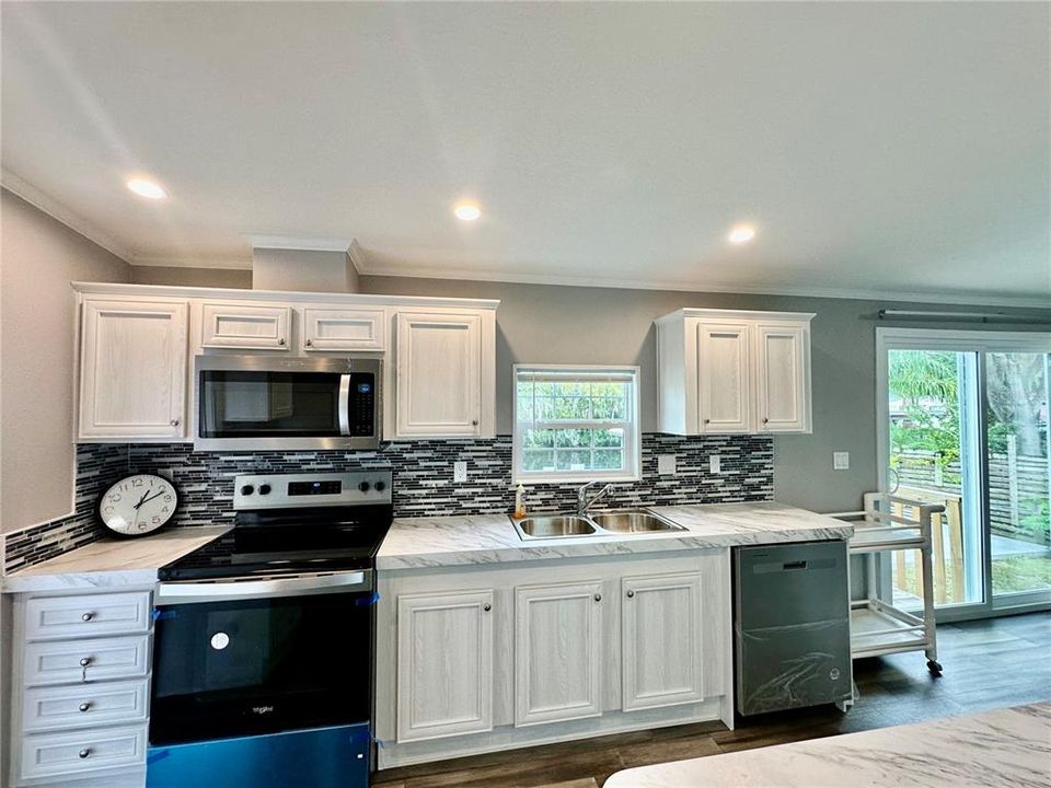 For Sale: $399,000 (4 beds, 2 baths, 1650 Square Feet)