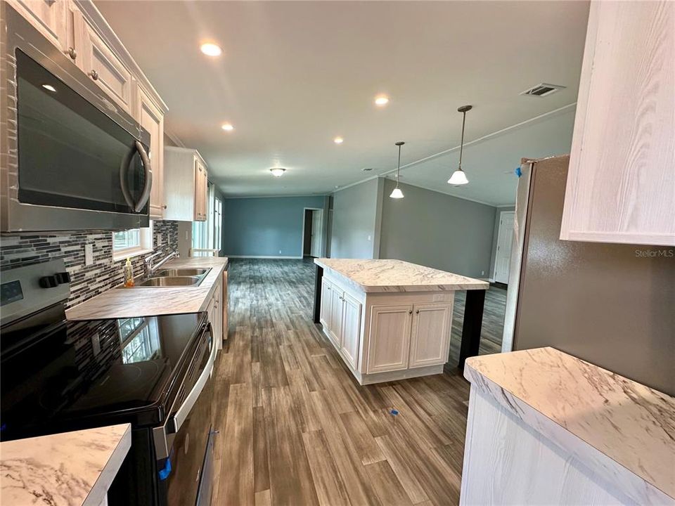 For Sale: $399,000 (4 beds, 2 baths, 1650 Square Feet)