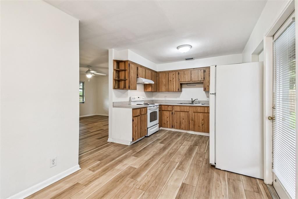 Activo con contrato: $329,000 (2 camas, 1 baños, 892 Pies cuadrados)