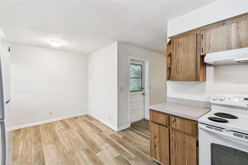 Activo con contrato: $329,000 (2 camas, 1 baños, 892 Pies cuadrados)