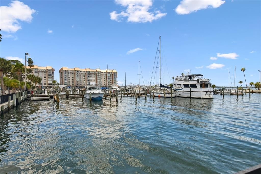 Activo con contrato: $329,000 (2 camas, 1 baños, 892 Pies cuadrados)