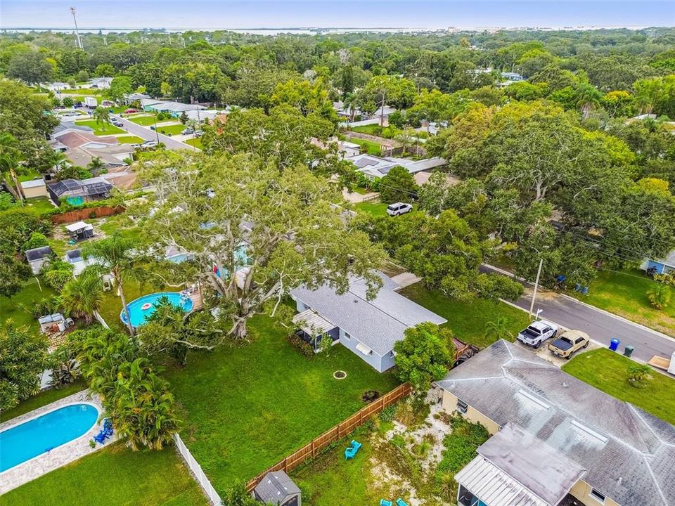 Activo con contrato: $329,000 (2 camas, 1 baños, 892 Pies cuadrados)