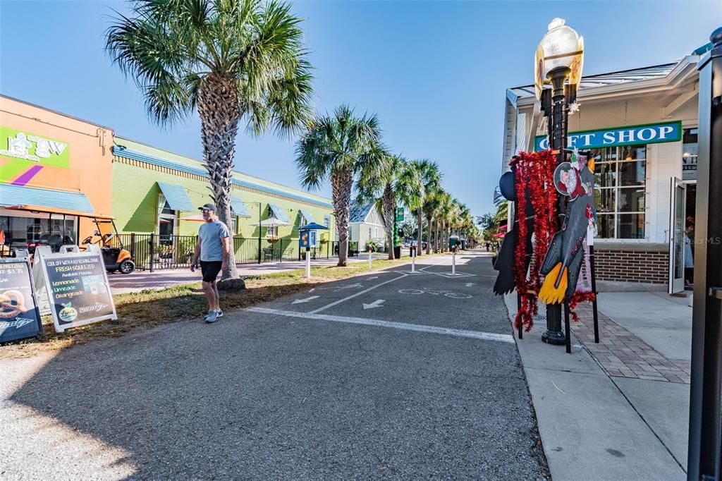 Activo con contrato: $329,000 (2 camas, 1 baños, 892 Pies cuadrados)