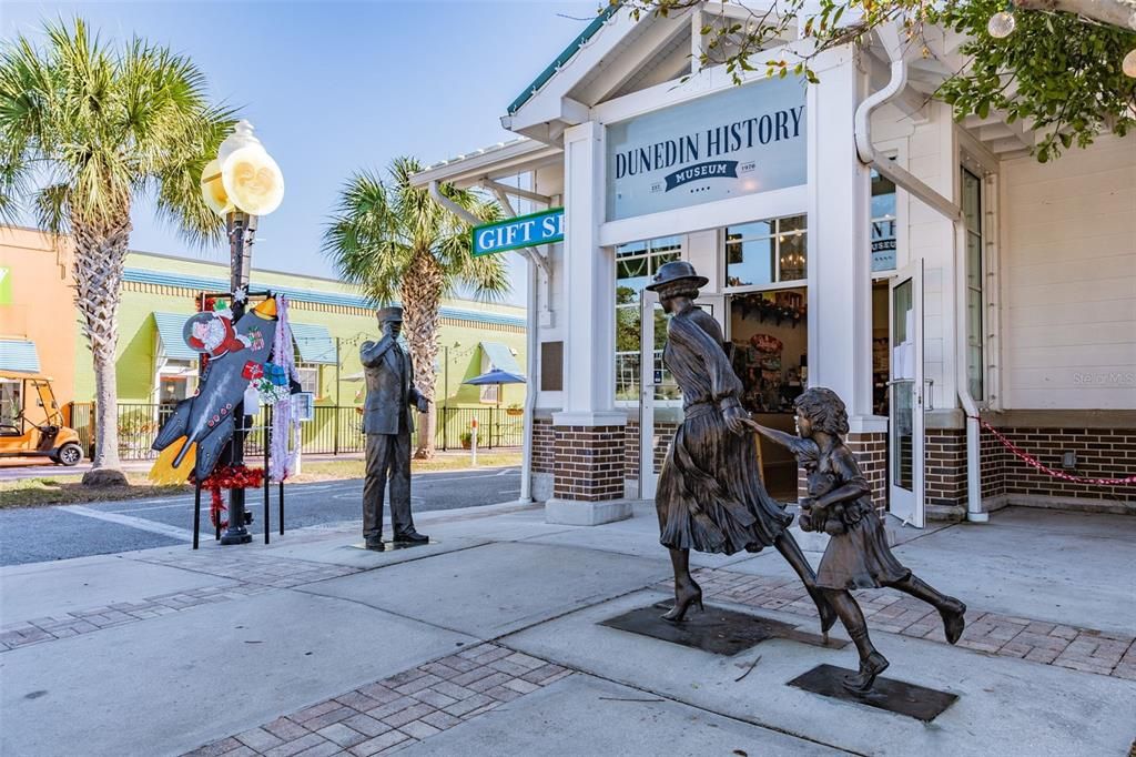 Activo con contrato: $329,000 (2 camas, 1 baños, 892 Pies cuadrados)