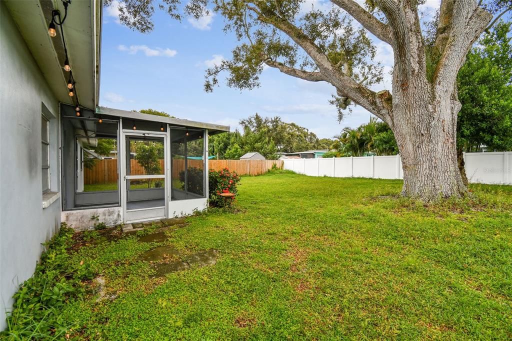 Activo con contrato: $329,000 (2 camas, 1 baños, 892 Pies cuadrados)