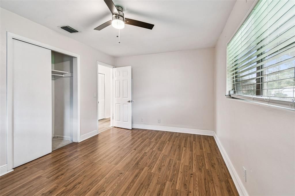 Activo con contrato: $329,000 (2 camas, 1 baños, 892 Pies cuadrados)