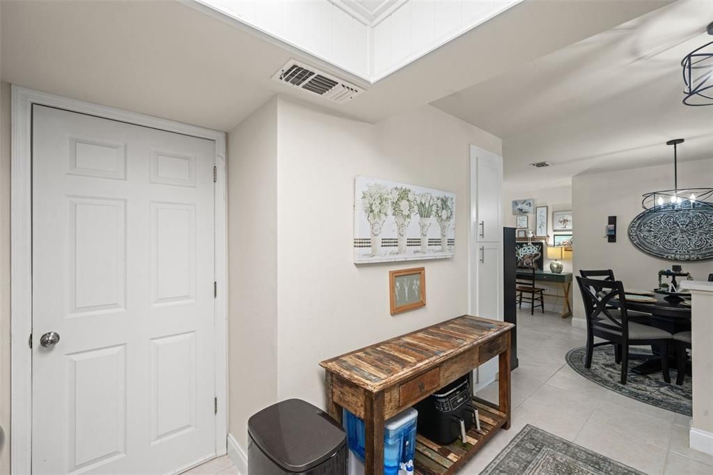 For Sale: $229,900 (2 beds, 2 baths, 1179 Square Feet)