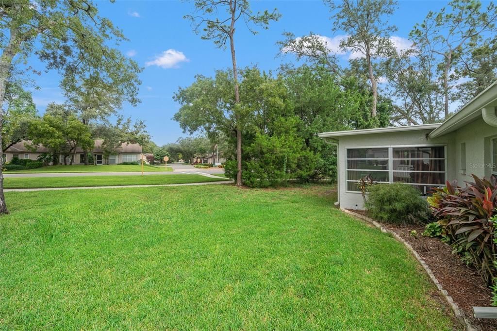 For Sale: $229,900 (2 beds, 2 baths, 1179 Square Feet)