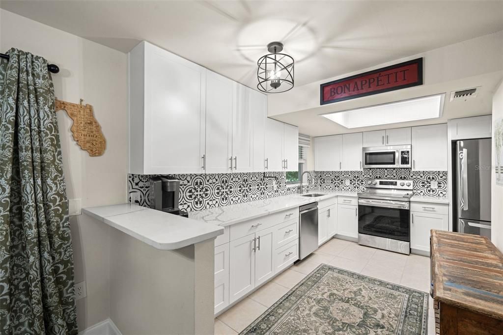 For Sale: $229,900 (2 beds, 2 baths, 1179 Square Feet)