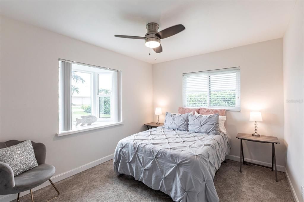 待售: $729,000 (3 贝兹, 2 浴室, 1424 平方英尺)