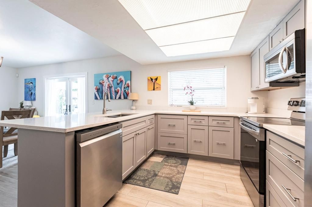 待售: $729,000 (3 贝兹, 2 浴室, 1424 平方英尺)