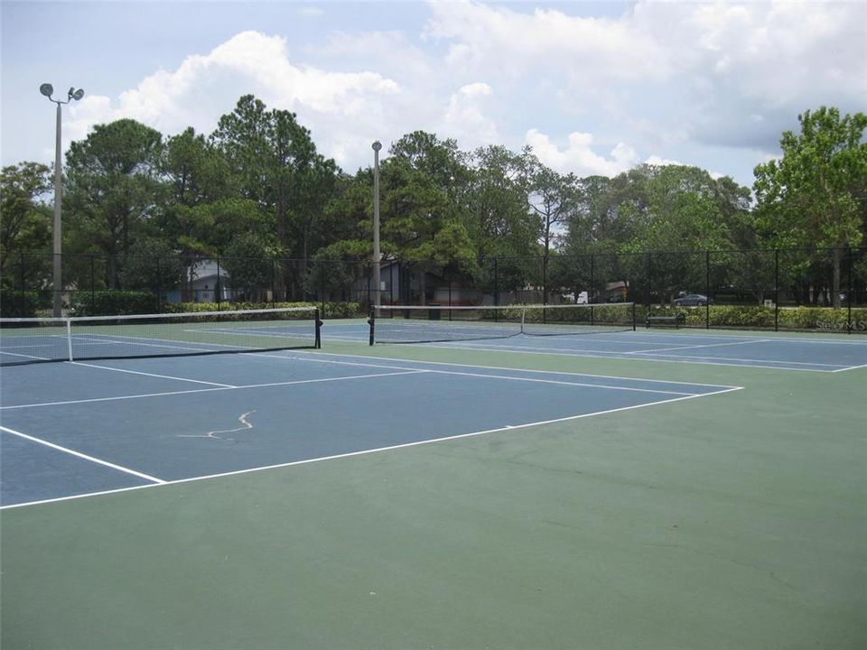 Active With Contract: $2,000 (2 beds, 2 baths, 1057 Square Feet)