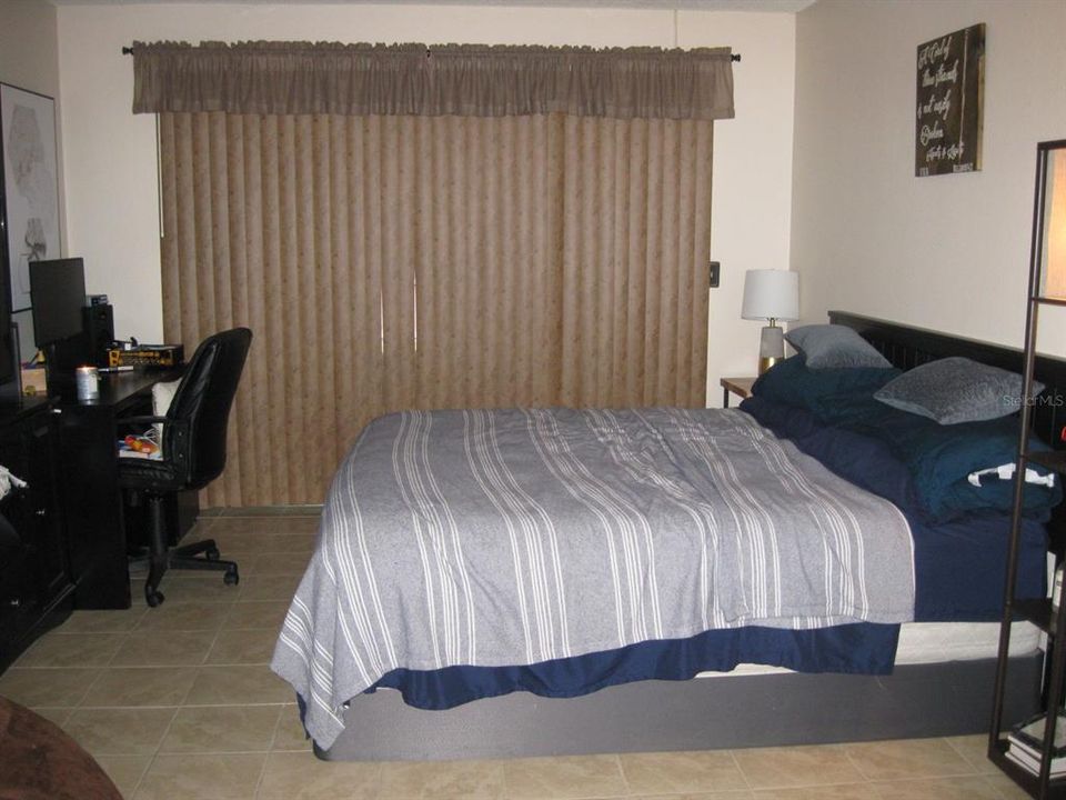 Active With Contract: $2,000 (2 beds, 2 baths, 1057 Square Feet)