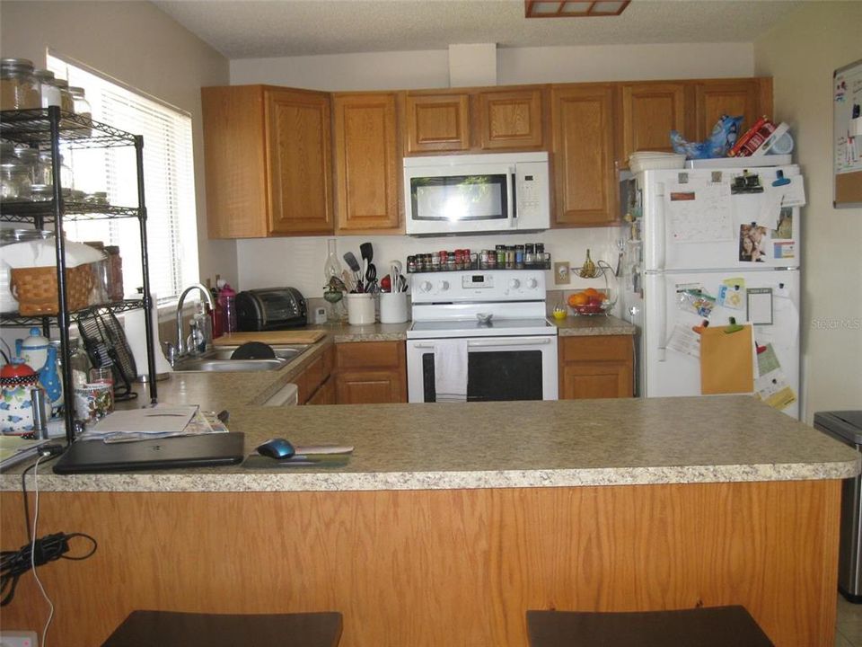 Active With Contract: $2,000 (2 beds, 2 baths, 1057 Square Feet)