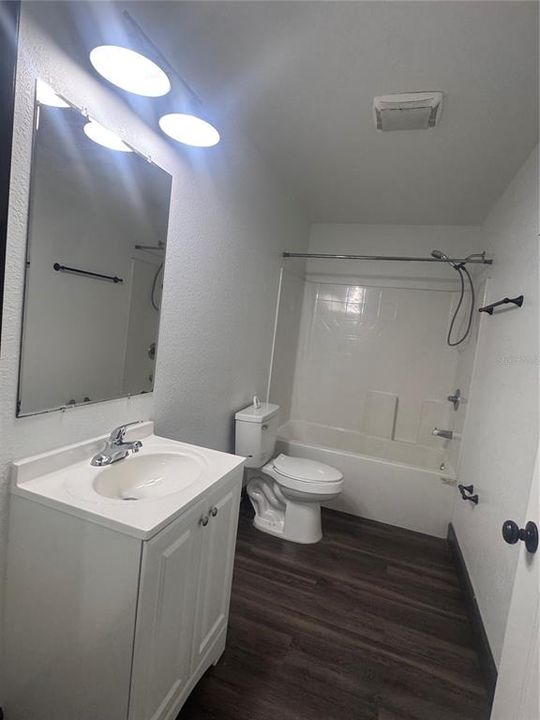 待售: $299,999 (3 贝兹, 2 浴室, 1378 平方英尺)