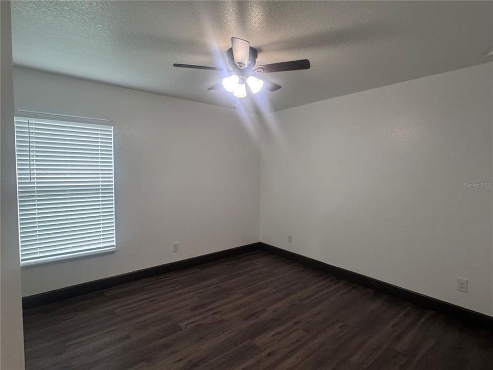 待售: $299,999 (3 贝兹, 2 浴室, 1378 平方英尺)