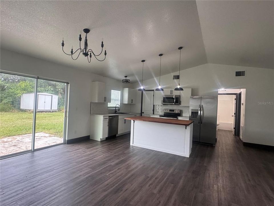 待售: $299,999 (3 贝兹, 2 浴室, 1378 平方英尺)