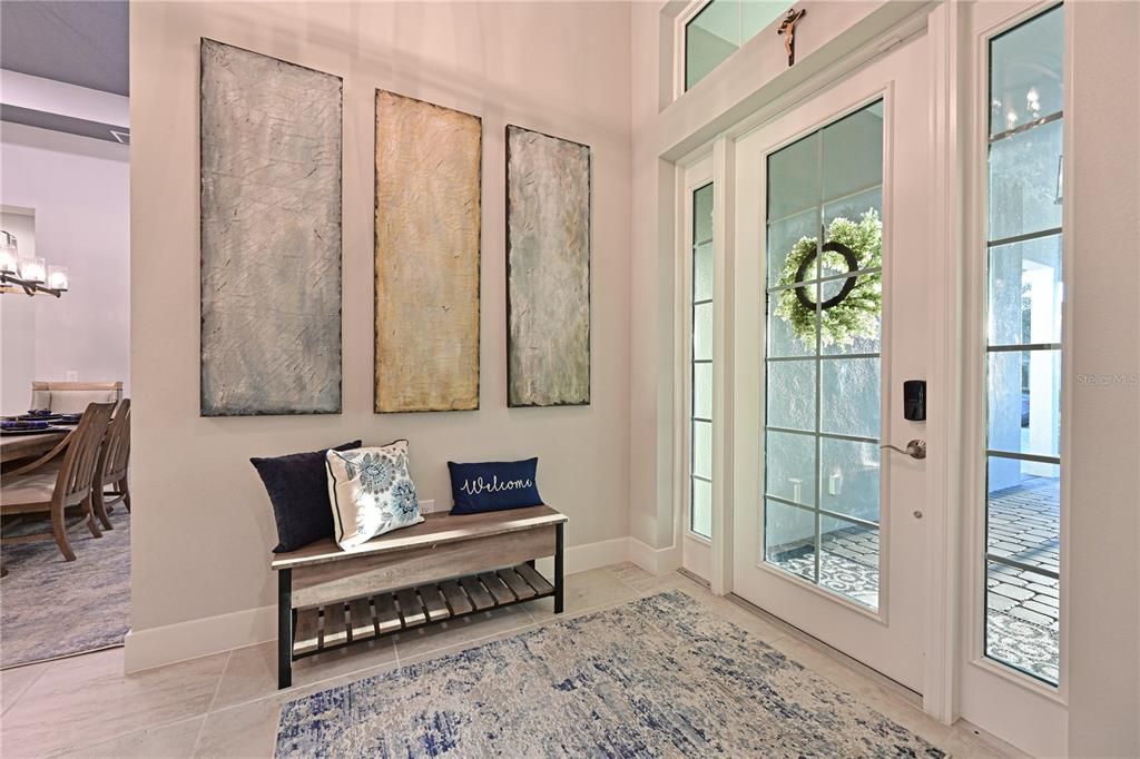 Под контрактом: $1,399,900 (3 спален, 2 ванн, 2903 Квадратных фут)