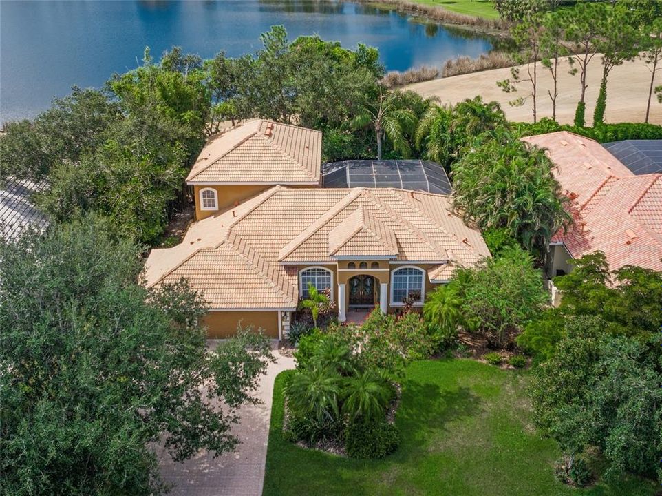 Под контрактом: $899,999 (5 спален, 3 ванн, 3506 Квадратных фут)
