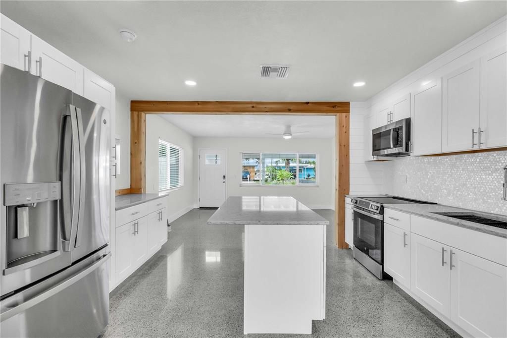 For Sale: $1,200,000 (3 beds, 3 baths, 1562 Square Feet)